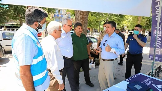 Başkan kurbanı bağışladı