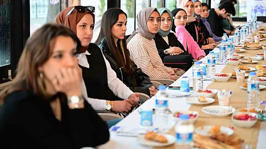 'Gençlerimizin yanındayız'