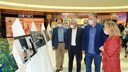 Resimler sergilendi