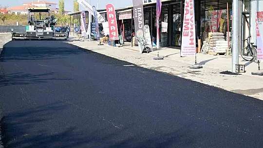 Battalgazi'de konteyner çarşılar asfaltlanıyor