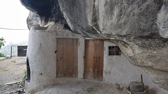 Mağara evler ilgi odağı oldu