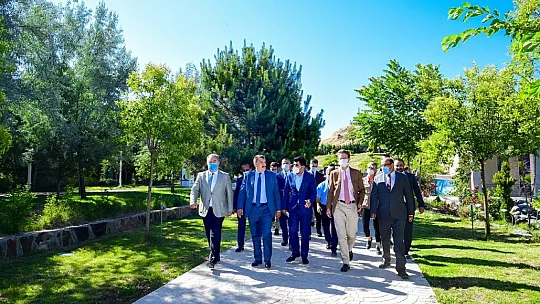 Kent müzesini gezdi
