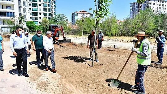 Çalışmaları inceledi