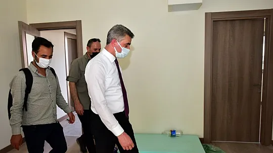 Vali Baruş, konutları inceledi