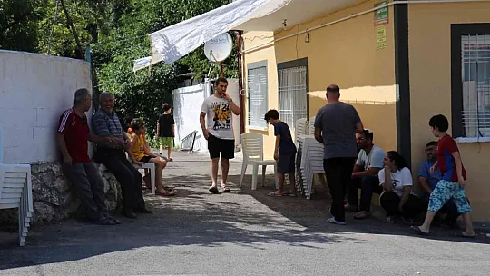 Elektrik akımına kapılarak hayatını kaybetti