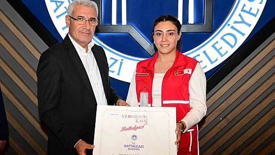 Bizi hiç yalnız bırakmadılar
