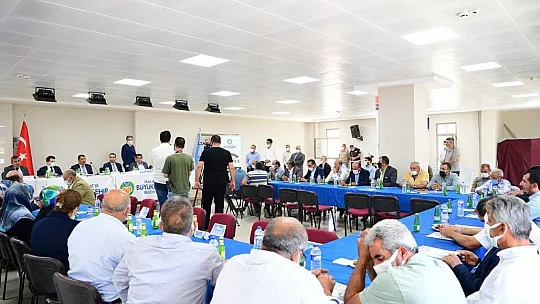 'Makamlar hizmet yerleridir'