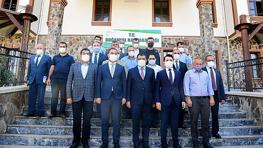 'Makamlar hizmet yerleridir'