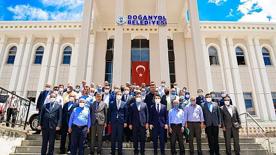 'Makamlar hizmet yerleridir'