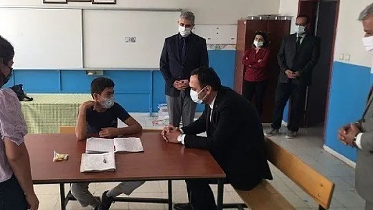 Kaymakam'dan okul denetimi
