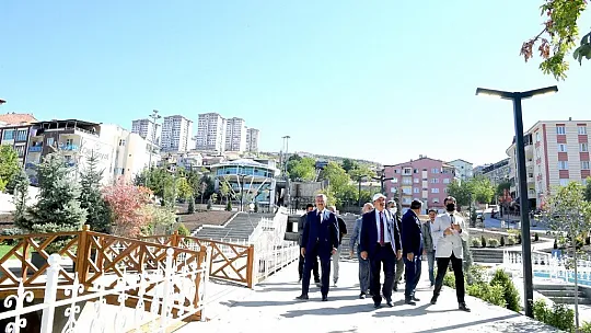 Kernek Meydanında sona doğru