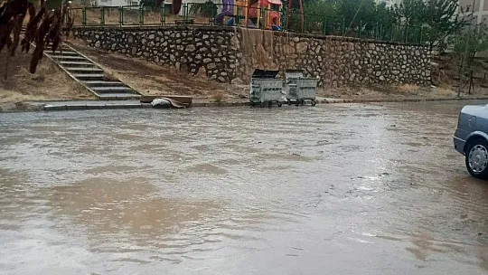 Sağanak etkili oldu