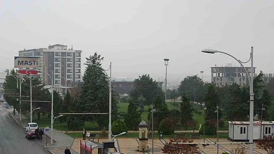 Malatya'da sağanak ile sis etkili oluyor