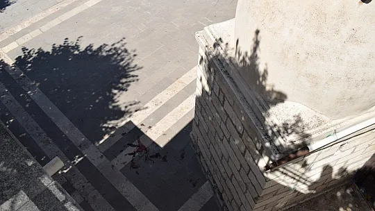 Kaçarken düştü