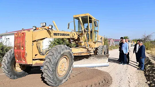 Yeşilyurt'ta yollar yenileniyor