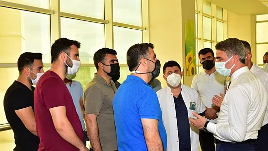 Kazazedeleri ziyaret etti