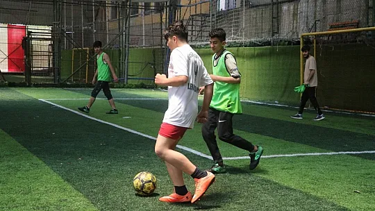Halı sahalarda yoğunluk arttı