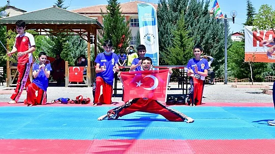 Yeşilyurt özel kutladı