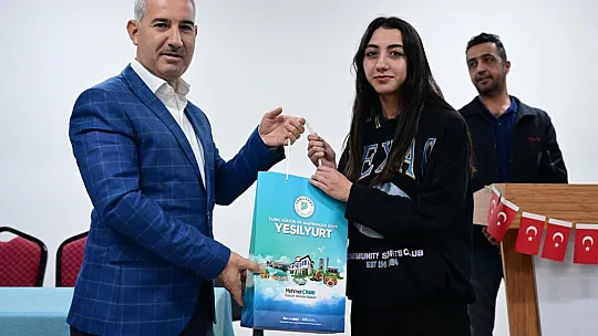 Yeşilyurt'ta öğrencilere hazırlık seti