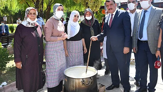 Yöresel ürünler sergilendi