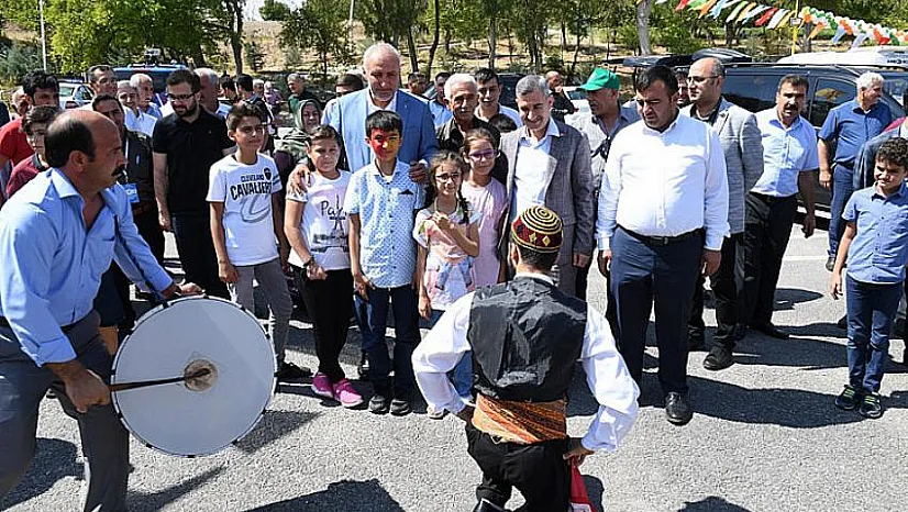 Yetim ve öksüz çocuklar şenlikte buluştu