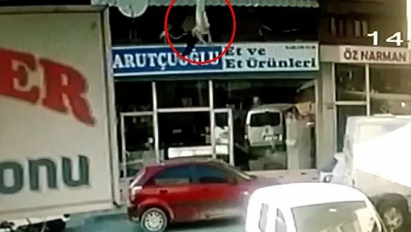 4. kattan aşağı düştü